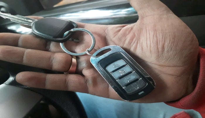 2011 Chevrolet Beat LT PETROL, Petrol, Manual, 83,742 km, interior