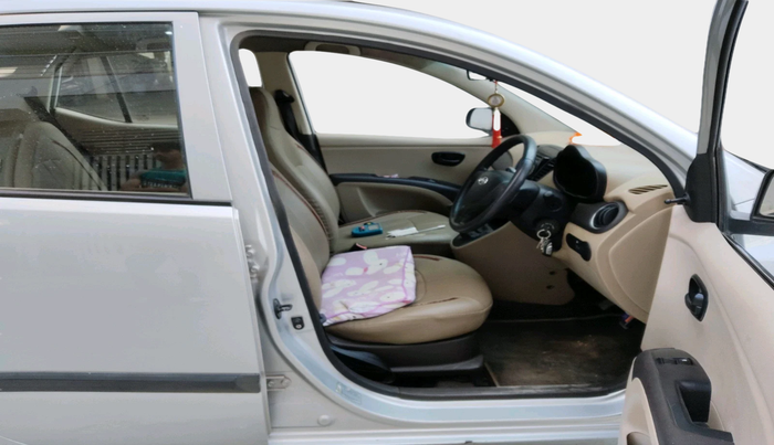 2010 Hyundai i10 ERA 1.1, Petrol, Manual, 76,140 km, interior