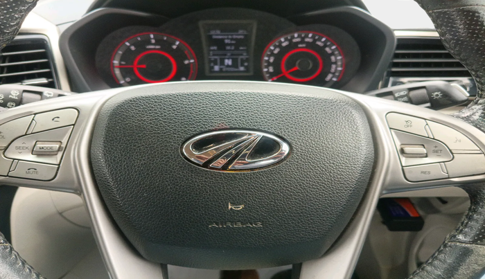 2019 Mahindra XUV300 W8 (O) 1.5 DIESEL, Diesel, Manual, 87,032 km, interior