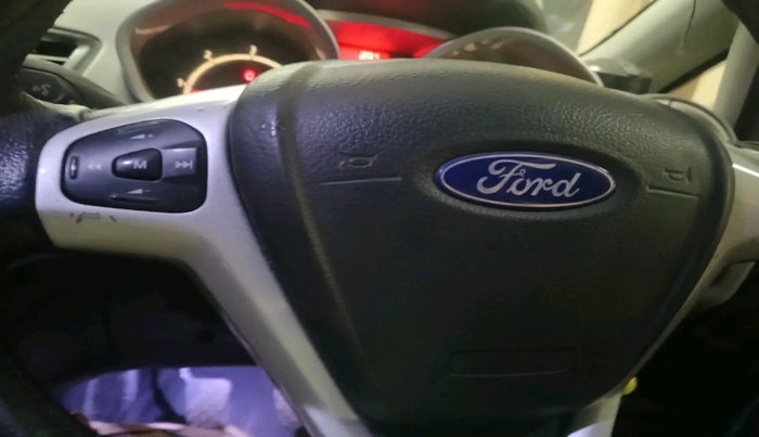 2011 Ford Fiesta TITANIUM DIESEL, Diesel, Manual, 1,15,490 km, interior