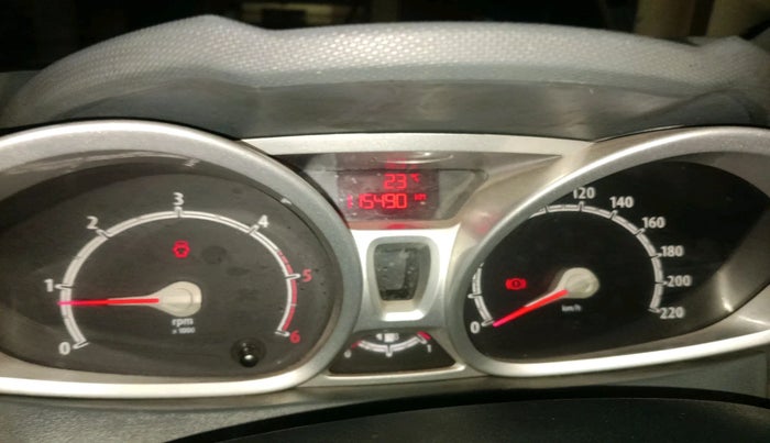 2011 Ford Fiesta TITANIUM DIESEL, Diesel, Manual, 1,15,490 km, interior