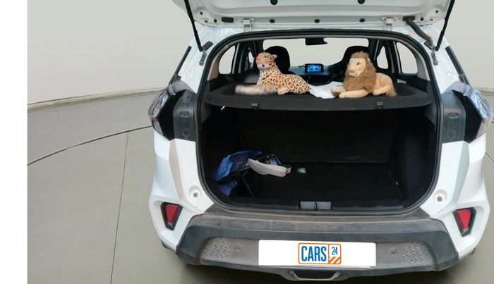 2022 Tata NEXON XM PLUS SUNROOF PETROL, Petrol, Manual, 29,962 km, exterior