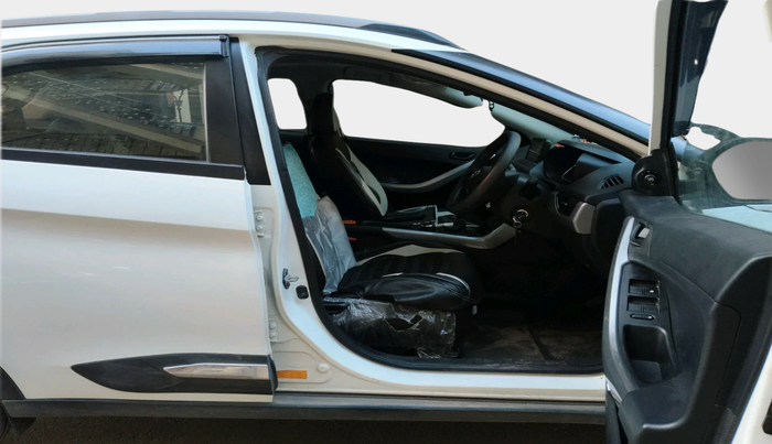 2022 Tata NEXON XM PLUS SUNROOF PETROL, Petrol, Manual, 29,962 km, interior