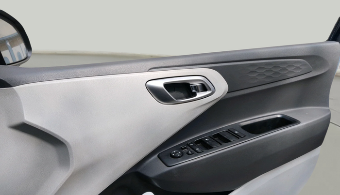 2022 Hyundai GRAND I10 NIOS SPORTZ AMT 1.2 KAPPA VTVT, Petrol, Automatic, 22,701 km, interior