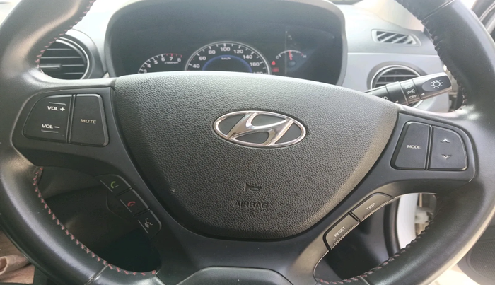 2018 Hyundai Grand i10 SPORTZ 1.2 KAPPA VTVT DUAL TONE, Petrol, Manual, 36,970 km, interior