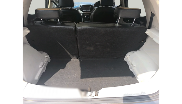 2022 Mahindra XUV300 W8 1.5 DIESEL, Diesel, Manual, 88,457 km, exterior