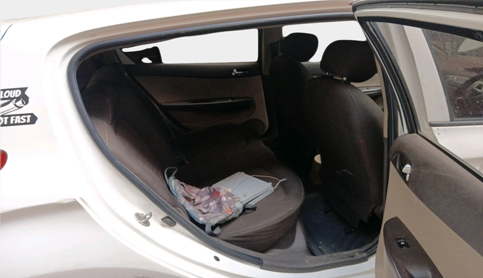 2011 Hyundai i20 MAGNA 1.2, Petrol, Manual, 70,000 km, interior