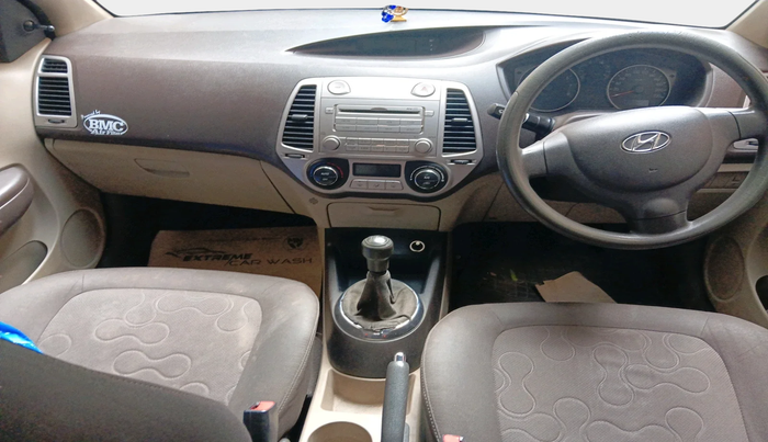 2011 Hyundai i20 MAGNA 1.2, Petrol, Manual, 70,000 km, interior
