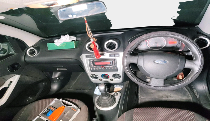 2011 Ford Figo ZXI 1.2 PETROL, Petrol, Manual, 1,13,801 km, interior