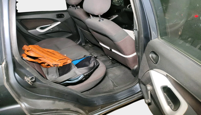 2011 Ford Figo ZXI 1.2 PETROL, Petrol, Manual, 1,13,801 km, interior