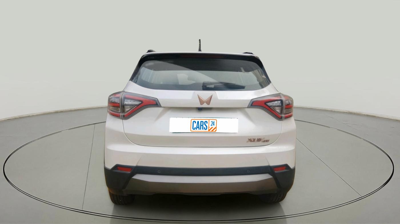 2023 Mahindra XUV400 EL Pro 39.4 KWH, Electric, Automatic, 27,000 km, exterior