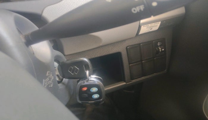 2011 Maruti Wagon R 1.0 LXI, Petrol, Manual, 1,28,664 km, interior