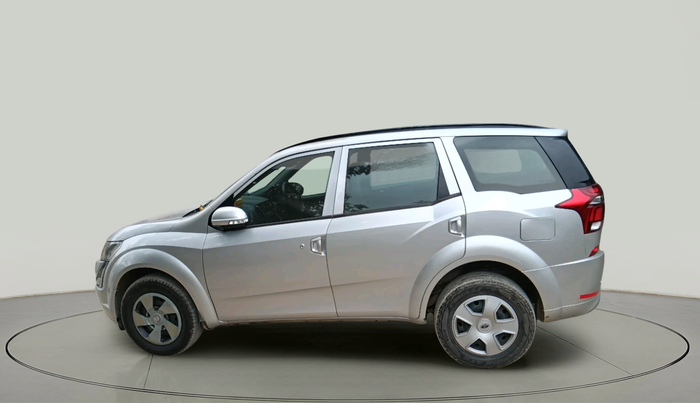 2020 Mahindra XUV500 W5, Diesel, Manual, 38,135 km, exterior