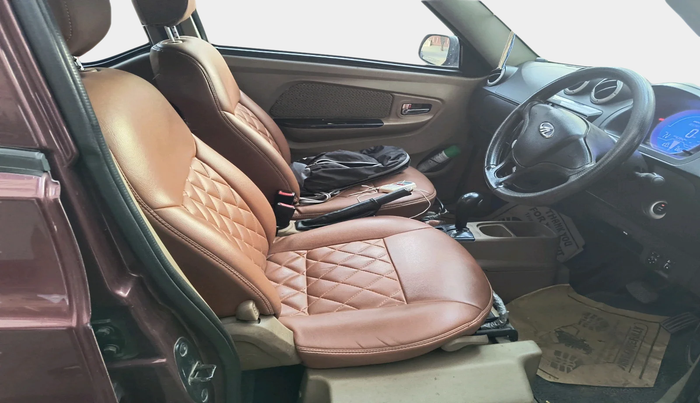 2017 Mahindra E2O T6, Electric, Automatic, 63,942 km, interior