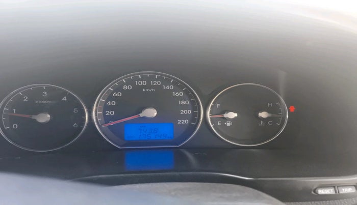 2013 Hyundai Santa Fe 2 WD, Diesel, Manual, 1,75,149 km, interior