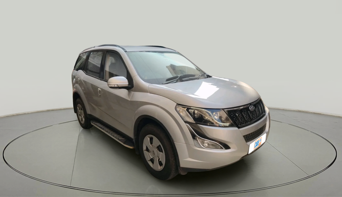 2017 Mahindra XUV500 W6, Diesel, Manual, 75,531 km, exterior