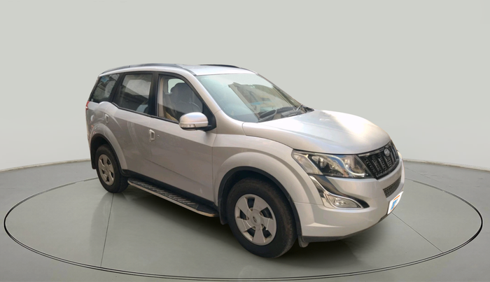 2017 Mahindra XUV500 W6, Diesel, Manual, 75,531 km, exterior