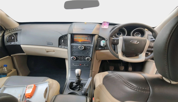 2017 Mahindra XUV500 W6, Diesel, Manual, 75,531 km, interior