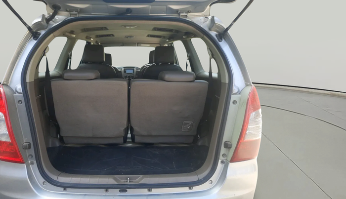 2016 Toyota Innova 2.5 GX 7 STR, Diesel, Manual, 1,87,326 km, exterior