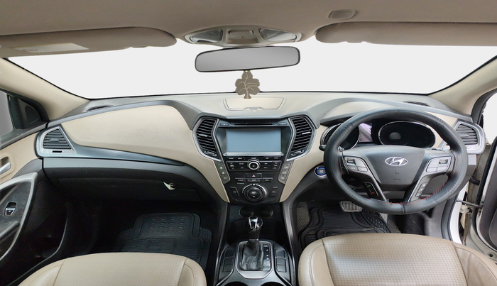 2015 Hyundai Santa Fe 4 WD AT, Diesel, Automatic, 2,26,799 km, interior