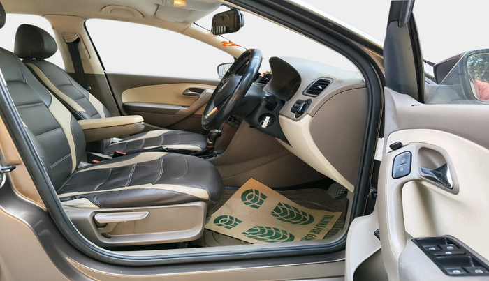 2014 Skoda Rapid 1.5 TDI CR AMBITION PLUS AT, Diesel, Automatic, 89,345 km, interior