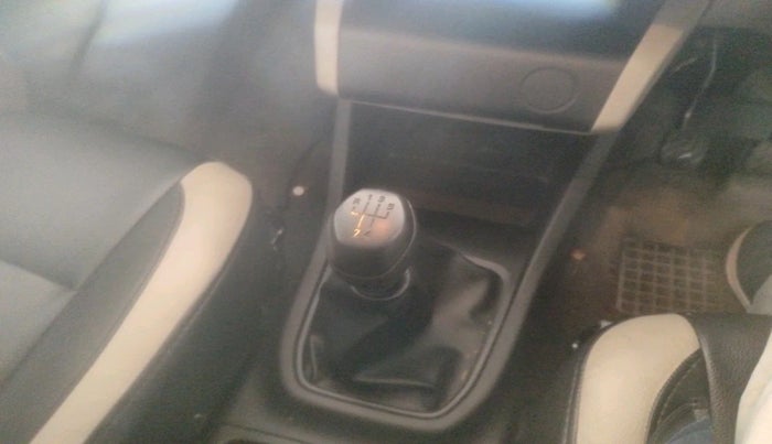 2020 Renault TRIBER RXL MT, Petrol, Manual, 27,128 km, interior