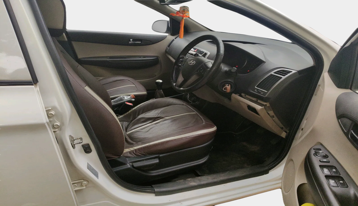 2012 Hyundai i20 SPORTZ 1.2, Petrol, Manual, 72,000 km, interior