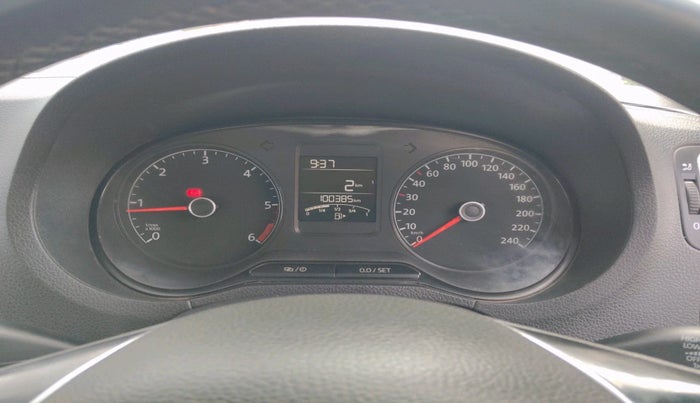 2014 Volkswagen Polo HIGHLINE1.5L, Diesel, Manual, 1,00,385 km, interior