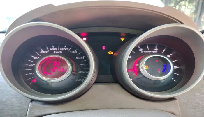 2014 Mahindra XUV500 W8, Diesel, Manual, 70,779 km, interior