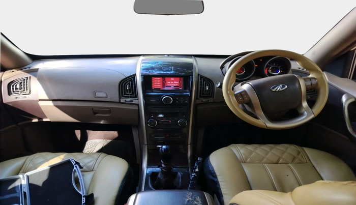 2014 Mahindra XUV500 W8, Diesel, Manual, 70,779 km, interior