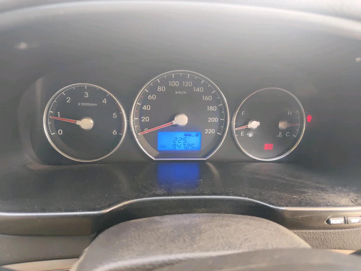 2013 Hyundai Santa Fe 4 WD, Diesel, Manual, 95,000 km, interior