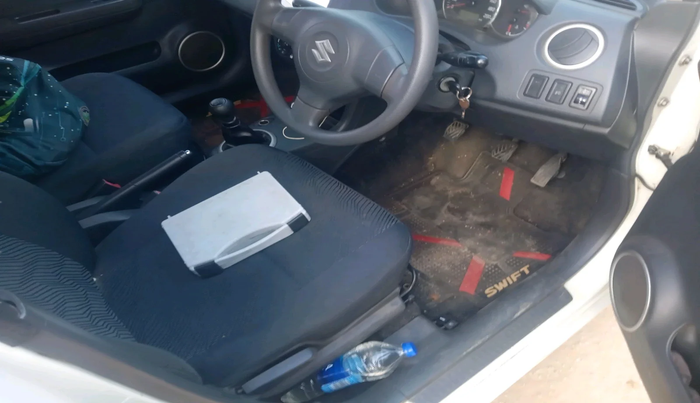 2011 Maruti Swift VXI, Petrol, Manual, 1,01,388 km, interior