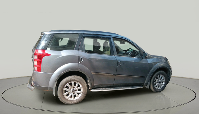 2016 Mahindra XUV500 W10, Diesel, Manual, 75,187 km, exterior