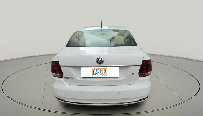 2018 Volkswagen Vento COMFORTLINE 1.6, Petrol, Manual, 44,480 km, exterior