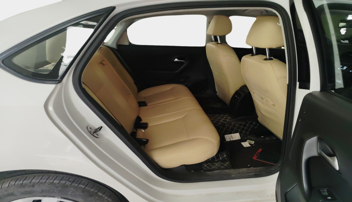 2018 Volkswagen Vento COMFORTLINE 1.6, Petrol, Manual, 44,480 km, interior