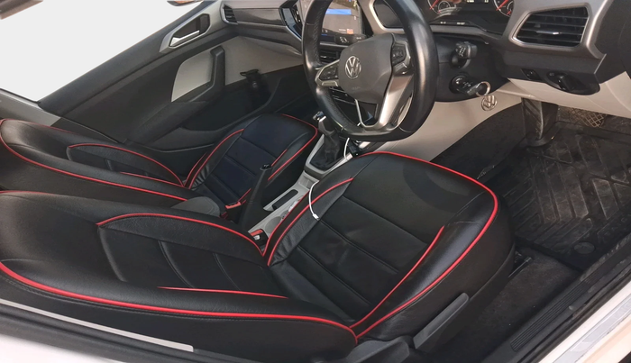 2022 Volkswagen TAIGUN HIGHLINE 1.0 TSI AT, Petrol, Automatic, 61,880 km, interior