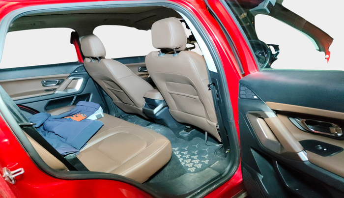 2020 Tata Harrier XZA PLUS 2.0L, Diesel, Automatic, 35,101 km, interior