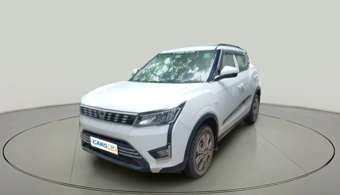 2023 Mahindra XUV300 W4 1.2 PETROL, Petrol, Manual, 11,903 km, exterior