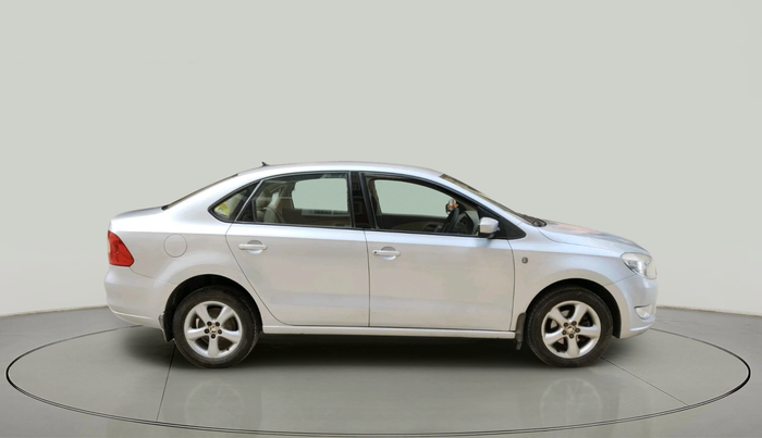 2013 Skoda Rapid AMBITION 1.6 TDI CR MT PLUS, Diesel, Manual, 87,138 km, exterior