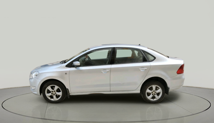 2013 Skoda Rapid AMBITION 1.6 TDI CR MT PLUS, Diesel, Manual, 87,138 km, exterior