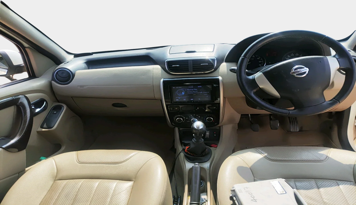 2014 Nissan Terrano XV D THP PREMIUM 110 PS, Diesel, Manual, 1,17,390 km, interior