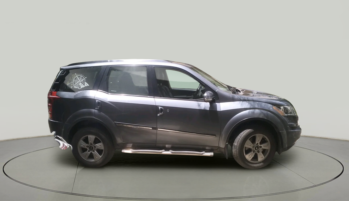 2015 Mahindra XUV500 W6, Diesel, Manual, 1,08,766 km, exterior