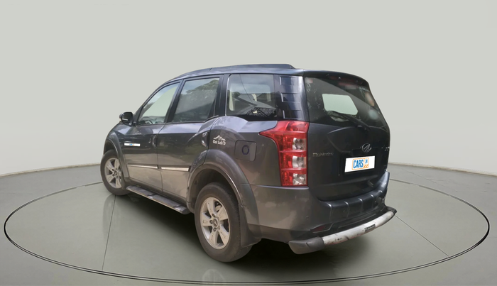 2015 Mahindra XUV500 W6, Diesel, Manual, 1,08,766 km, exterior