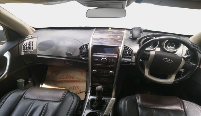 2015 Mahindra XUV500 W6, Diesel, Manual, 1,08,766 km, interior