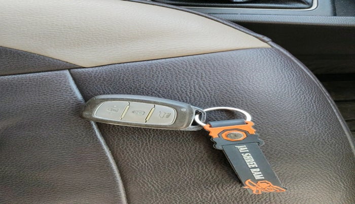 2016 Hyundai Elite i20 ASTA 1.2 (O), Petrol, Manual, 1,24,911 km, interior