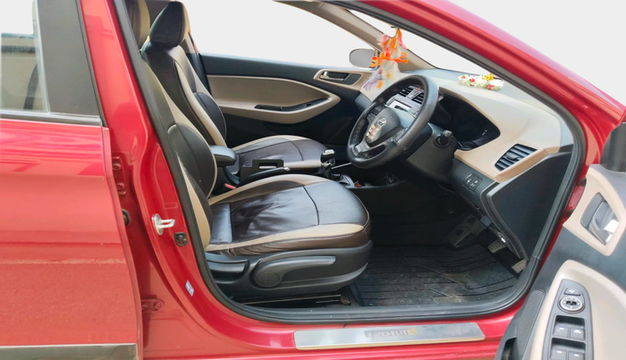 2016 Hyundai Elite i20 ASTA 1.2 (O), Petrol, Manual, 1,24,911 km, interior