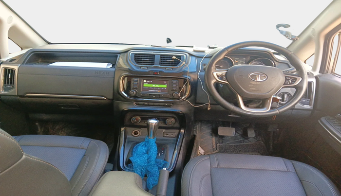 2017 Tata Hexa XTA 4X2 7 STR, Diesel, Automatic, 1,39,530 km, interior