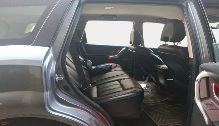 2013 Mahindra XUV500 W8, Diesel, Manual, 93,893 km, interior
