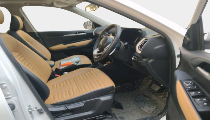 2024 KIA SONET 	 HTX 1.0 TURBO DCT, Petrol, Automatic, 24,451 km, interior