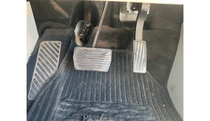 2023 Mahindra XUV300 W8 (O) 1.2 PETROL AMT, Petrol, Automatic, 9,736 km, interior